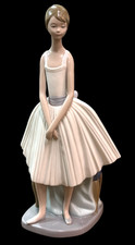 Nao by Lladro Ballerian Dancer with Stool Porcelain Figurine No 0377 SU869