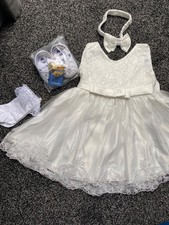 Baby girls clothes ,dressing 6-12 months