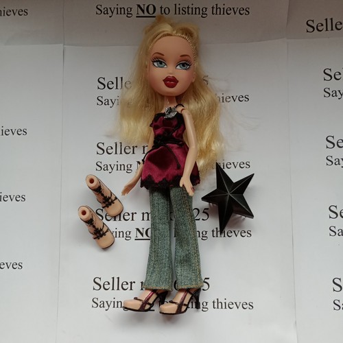 Bratz 2001 step out cloe - step, doll