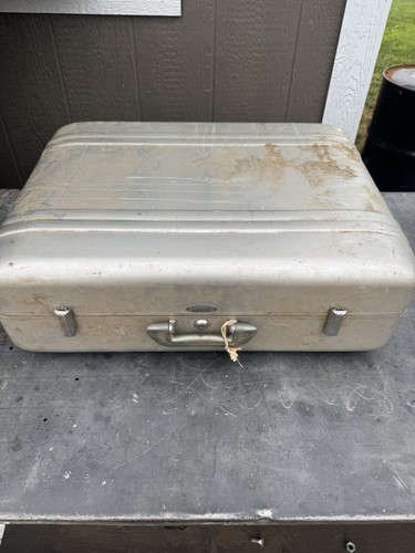 Halliburton aluminum case - halliburton,