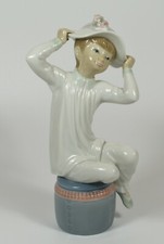 Retired Early Lladro Figure ~ Girl With Hat ~ 1147 ~ Retired 1985