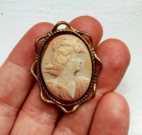 Vintage 1930s brass cameo - brass,