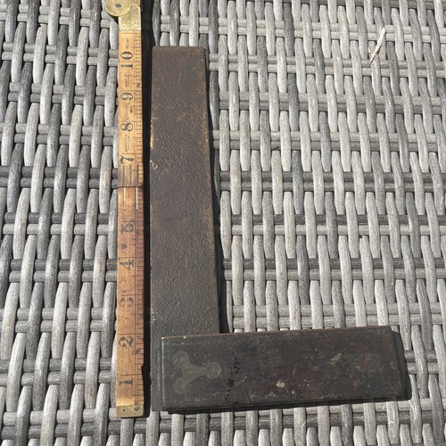 Antique right angle - right,