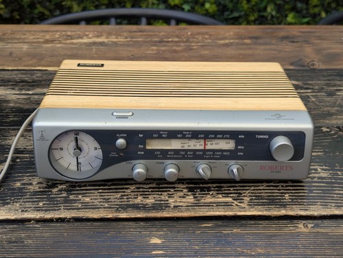 Roberts 2001 radio - cr,