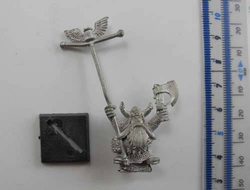 Bugman standard bearer metal - standard,