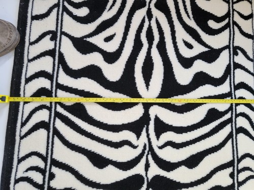 Rug black white zebra stripe