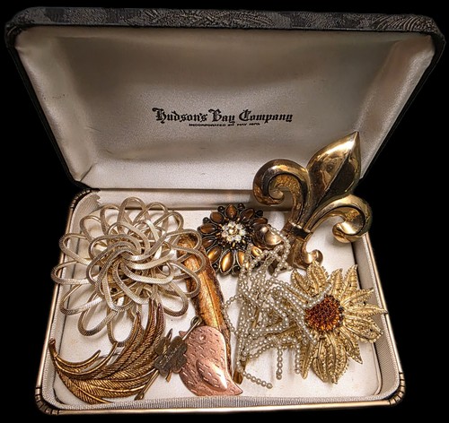 Full box vintage costume - box,