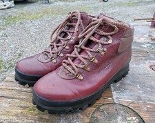 Chris Brasher boots UK 10