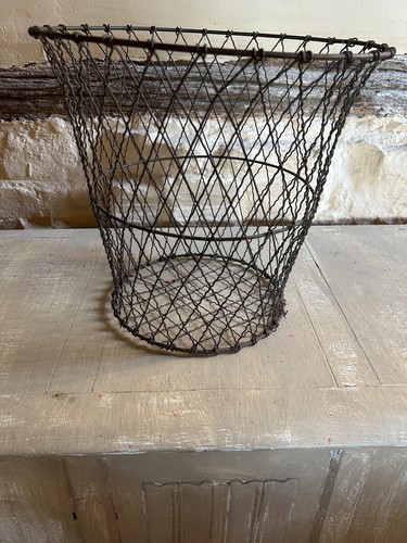 Vintage wire waste - , paper