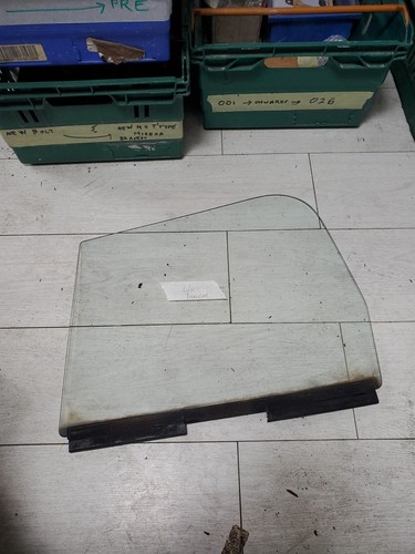Mgb roadster door window - mgb,