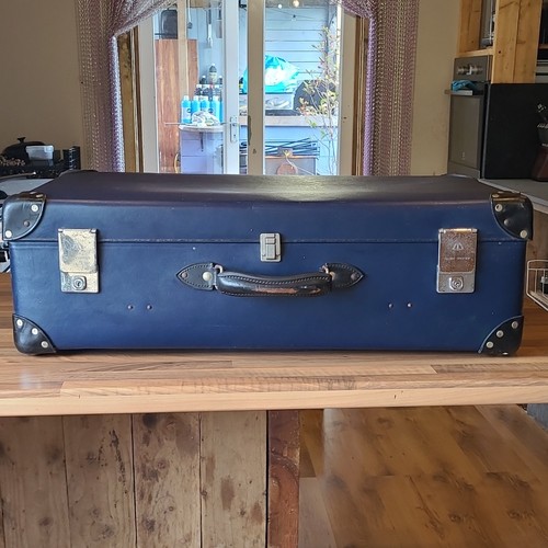 1940s globe trotter suitcase - 1940s,
