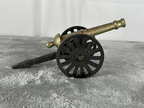Vintage cast iron - vintage, 7.5”