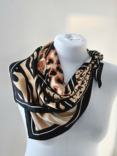 Animal print satin feel square - print,