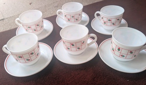 Vintage set cups and - of,
