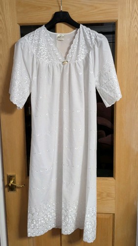 Ladies white nightdress size - white,