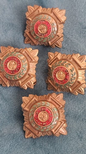 Four vintage military shoulder - four,