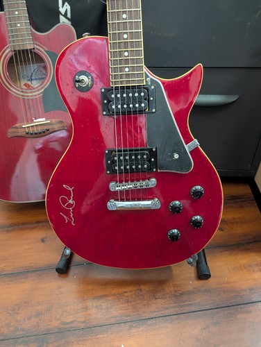 Les paul signed guitar - les, lp