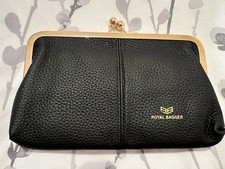 Royal Bagger RFID Black Kiss Lock Leather Purse - New