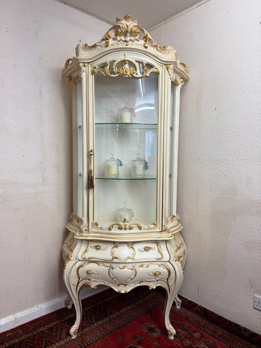French cream and gilt - gilt, bombe