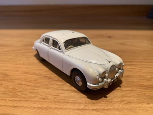 Spot triang jaguar - jaguar, 3.4