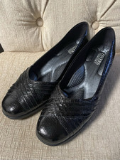 Womens Pavers Black Patent