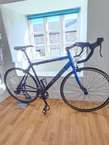 Road bike carrera - virtuoso,