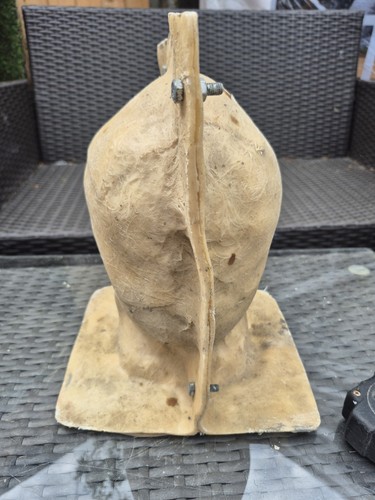 Latex and fiberglass mould - and,