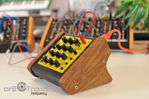 Mfb nanozwerg solid wood - nanozwerg, side