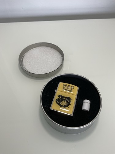 Next mad dog zippo tin - dog,