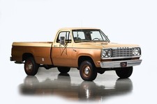 1977 Dodge Power Wagon tan |