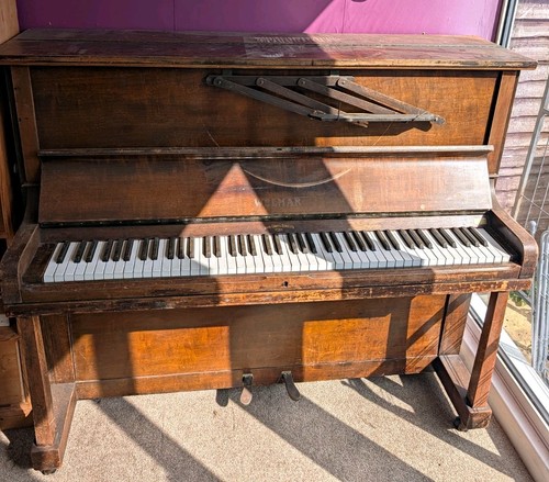 Welmar upright piano - piano, keys