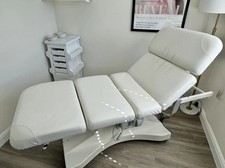 MASSAGE/ BEAUTY/ THERAPIST MULTI POSITIONAL  COUCH