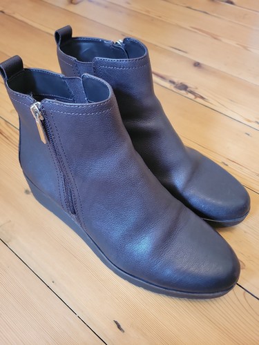 Brown leather ankle boots - ankle,