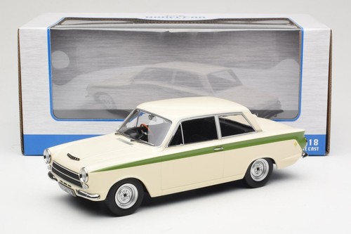 Model car group mcg - 1:18,