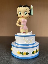 NEW OFFICIAL BETTY BOOP PARTY TIME CAKE 3.5’' Or 9cm FIGURINE ORNAMENT BOXED