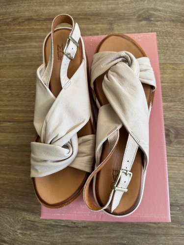 Moda pelle kalmia cameo - moda,