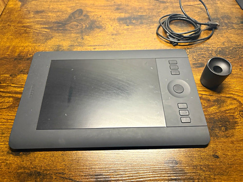 Wacom intuos pro - wacom,
