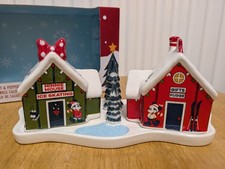 Disney Walt's Holiday Lodge