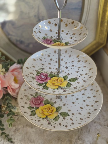 Vintage floral tier cake - 3,