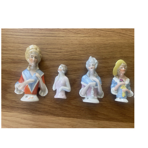 Set porcelain pin cushion - of,