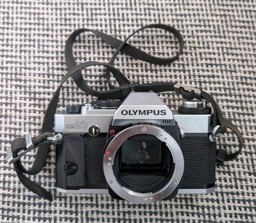 Olympus 35mm film - om-20, camera