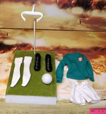 Vintage Action Man 40th Sportsman Footballer Football Green Strip & Grass Stand