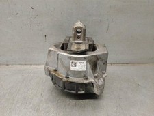 7581617 front engine mounting