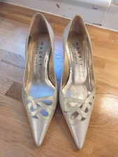 BNWOB Magrit Gold leather Court Shoe 35.5/2.5
