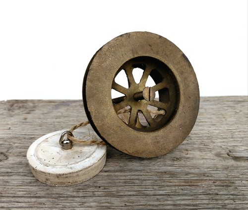 Vintage solid brass - 2", plug