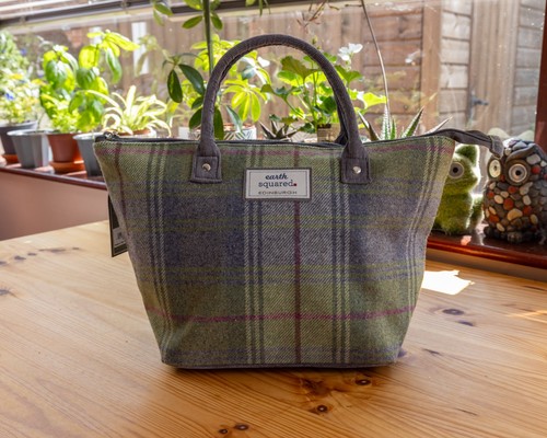 Earth squared small tote - small,