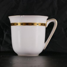 Small China Cup by Zeh