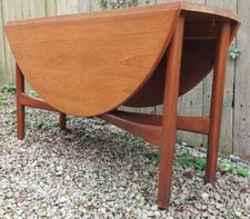 Mid Century Modern Beithcraft round dropleaf extending table