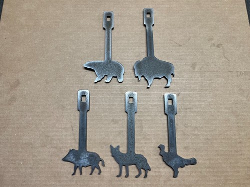 Ar500 small animal - 1/4", hanger