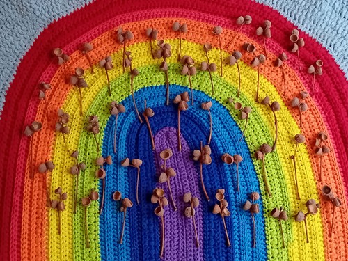 Acorn caps with - caps,